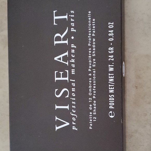 Eyeshadow Palette - Picture 4 of 4